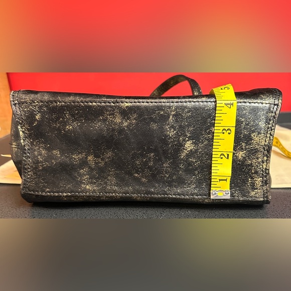 NWT Patricia Nash Distressed Black & Gold Lamé Finish Dual Strap Leather Satchel - Picture 8 of 16